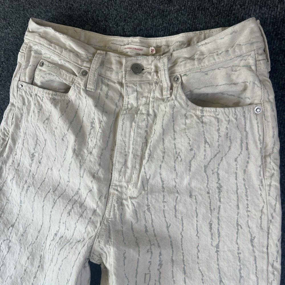Levi's Wellthread 70s High Straight Jeans Women's 29x28 Cream Textured Design
